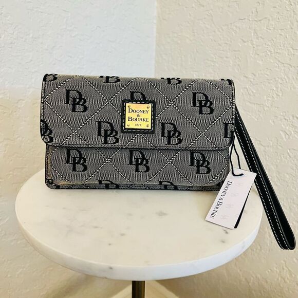 DOONEY & BOURKE‎ Milly Logo Wristlet Wallet Clutch, Gray Black, NWT - Picture 8 of 14